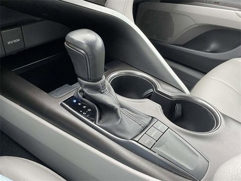 Used 2023 Toyota Camry SE image 30