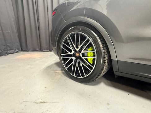 New 2026 Porsche Cayenne E-Hybrid image 22