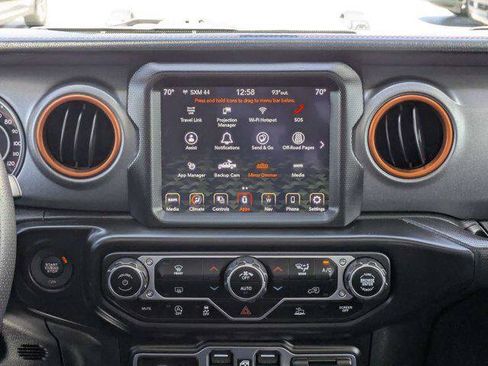 Certified 2022 Jeep Gladiator Mojave w/ LED Lighting Group AWD/4WD image 18