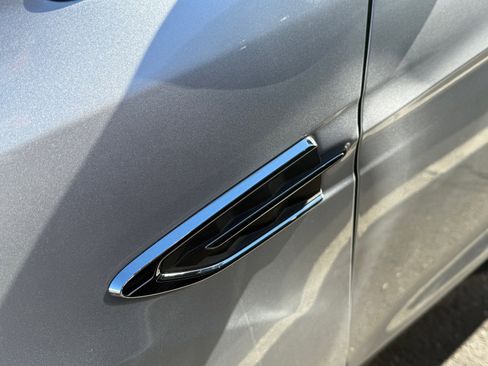 Used 2019 Ford Escape SE image 6