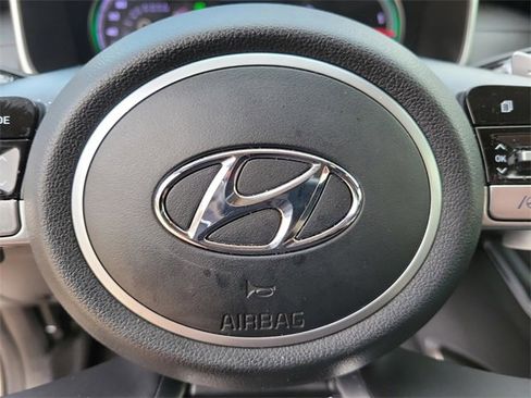 Used 2022 Hyundai Tucson Blue image 27