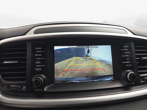 Used 2020 Kia Sorento FWD V6 image 20