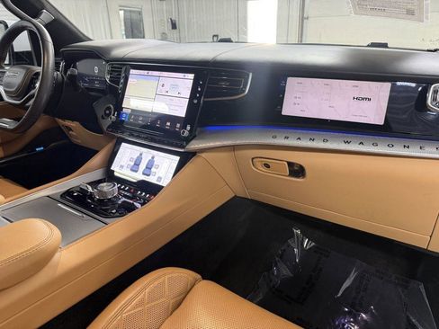 Used 2022 Jeep Grand Wagoneer Series III w/ Rear Seat Video Group 1 image 42