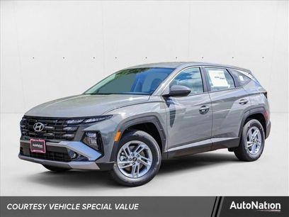 New 2025 Hyundai Tucson SE