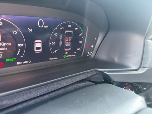 Used 2024 Honda Accord Touring image 8