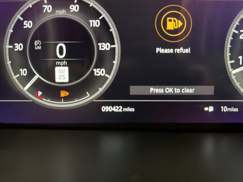 Used 2019 Land Rover Discovery HSE AWD/4WD image 35