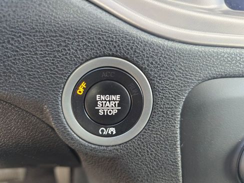 Used 2023 Dodge Charger SXT image 29