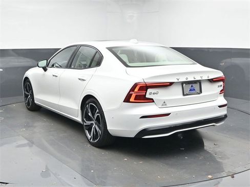 Used 2024 Volvo S60 B5 Ultimate image 6