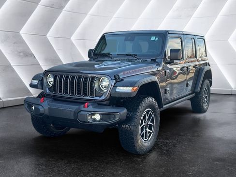 Used 2025 Jeep Wrangler Rubicon image 3