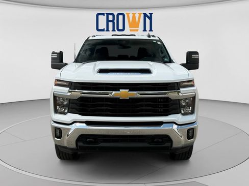 Used 2024 Chevrolet Silverado 2500 LT AWD/4WD image 8