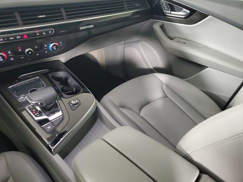 Used 2018 Audi Q7 3.0T Premium AWD/4WD image 17