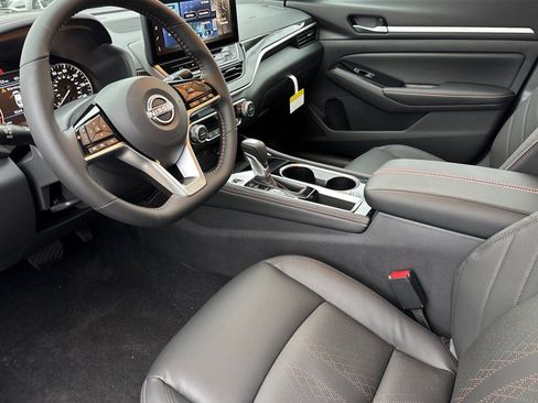 New 2025 Nissan Altima 2.5 SR w/ SR Premium Package image 7