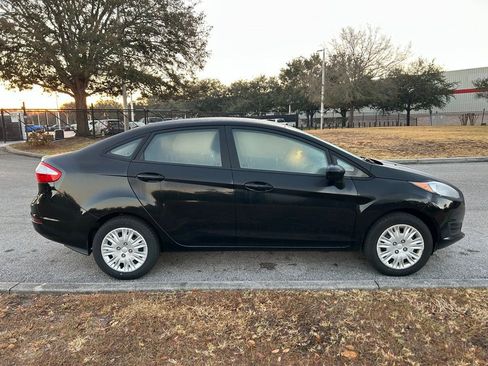 Used 2018 Ford Fiesta S image 5