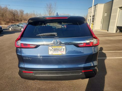 Used 2025 Honda CR-V EX image 5