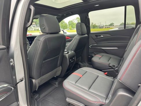 Used 2024 Chevrolet Traverse RS w/ LPO, Floor Liner Package AWD/4WD image 13