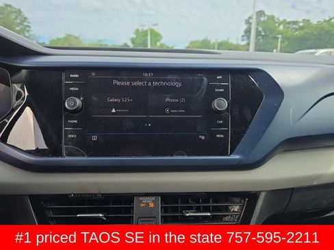 Used 2023 Volkswagen Taos SE FWD image 14