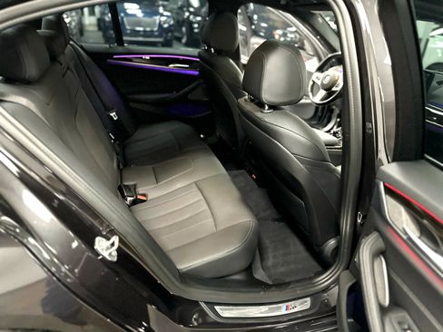 Used 2022 BMW 540i xDrive w/ M Sport Package image 37