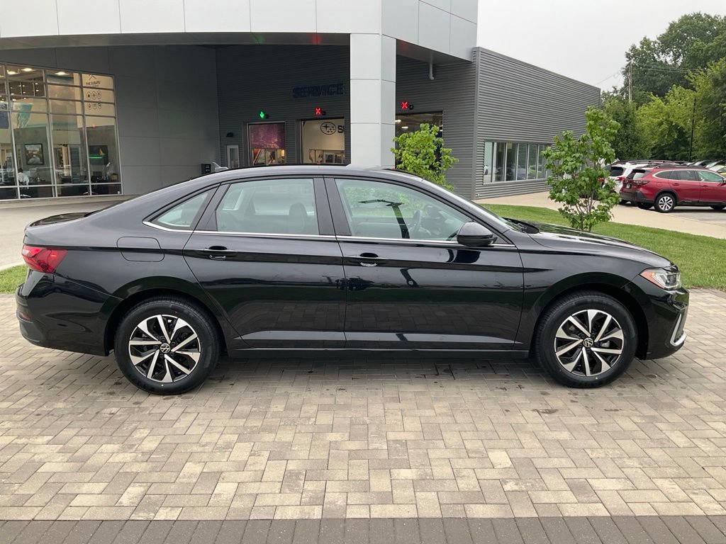 Used 2025 Volkswagen Jetta S FWD image 8