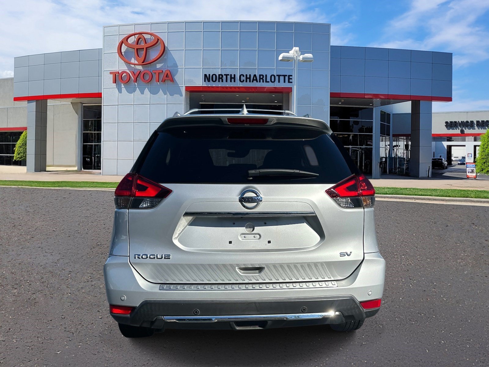 Used 2019 Nissan Rogue SV FWD image 5