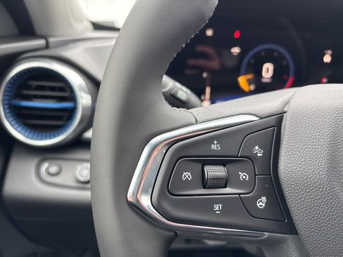 New 2026 Chevrolet Trax LT image 12