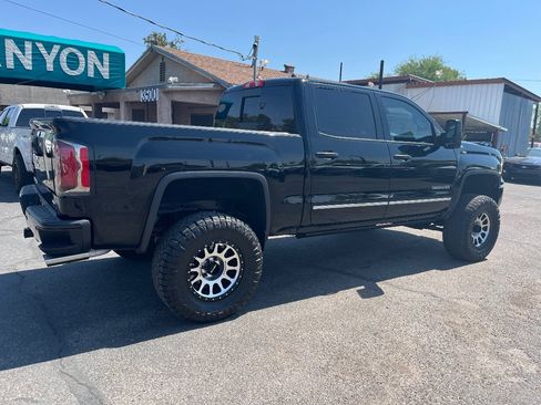 Used 2018 GMC Sierra 1500 SLT AWD/4WD image 4