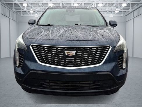 Used 2021 Cadillac XT4 Luxury w/ Cold Weather Package image 2