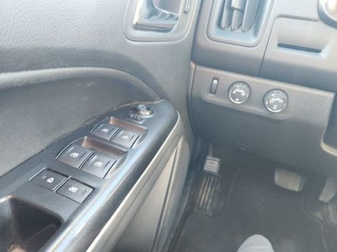 Used 2018 Chevrolet Colorado LT AWD/4WD image 22