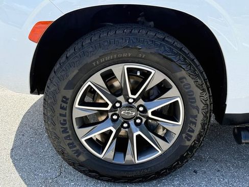 Used 2023 Chevrolet Suburban Z71 w/ Max Trailering Package AWD/4WD image 23