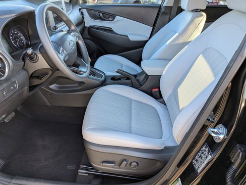 Used 2023 Hyundai Kona SEL image 11