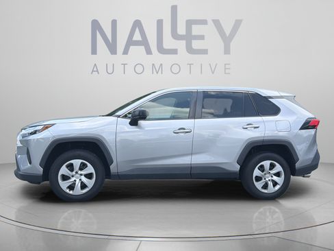 Used 2023 Toyota RAV4 LE FWD image 3