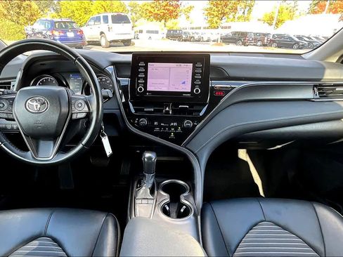 Used 2023 Toyota Camry SE image 15