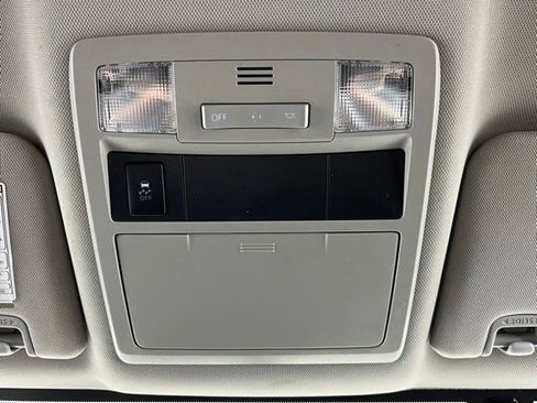 Used 2017 Toyota Tacoma SR AWD/4WD image 15