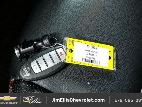 Used 2024 Nissan Altima 2.5 SR FWD image 36