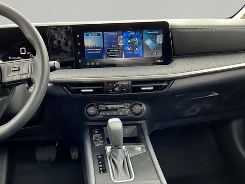 New 2026 Nissan Kicks SV AWD/4WD image 11