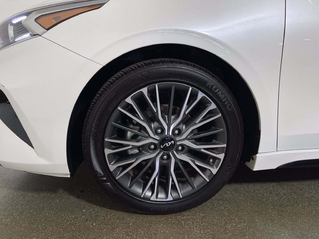 Used 2022 Kia Forte GT-Line w/ GT-Line Technology Package FWD image 11