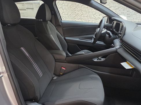 New 2026 Hyundai Elantra SEL Sport image 11