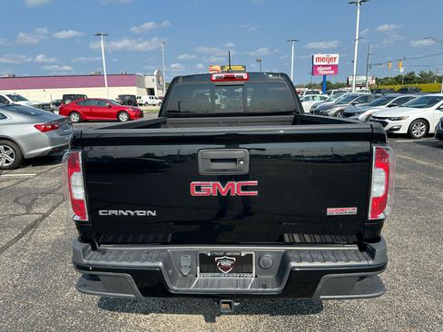 Used 2017 GMC Canyon SLE w/ All Terrain Package AWD/4WD image 9