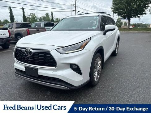 Used 2023 Toyota Highlander Platinum AWD/4WD image 26
