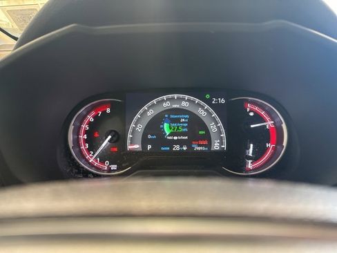 Used 2020 Toyota RAV4 Limited image 5