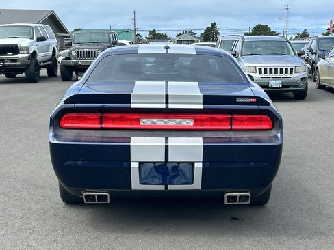 Used 2014 Dodge Challenger SRT8 RWD image 4