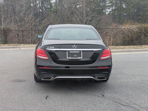 Used 2019 Mercedes-Benz E 300 image 6