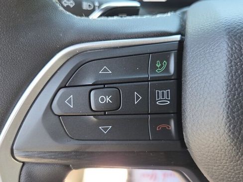 Used 2025 Jeep Grand Cherokee Laredo X w/ Luxury Tech Group I RWD image 25
