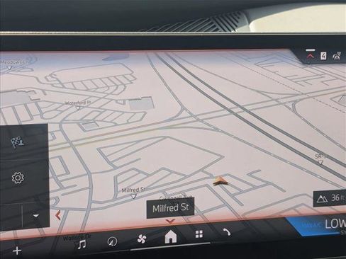 New 2026 BMW i7 xDrive60 w/ Executive Package image 13