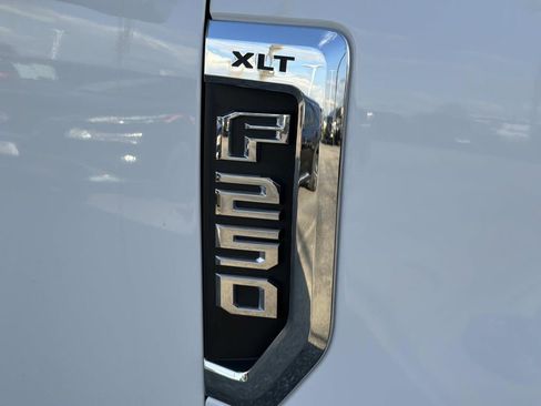 Certified 2019 Ford F250 XLT w/ XLT Premium Package image 25