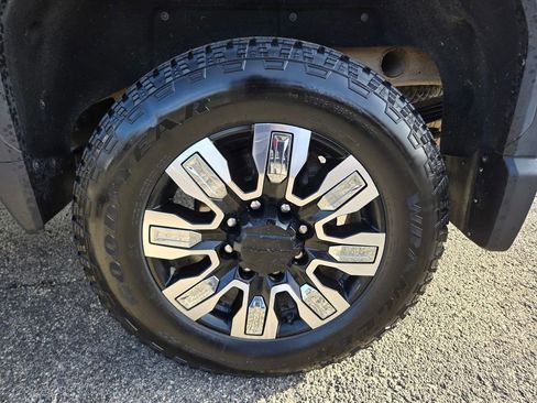 Used 2025 GMC Sierra 2500 Denali image 44