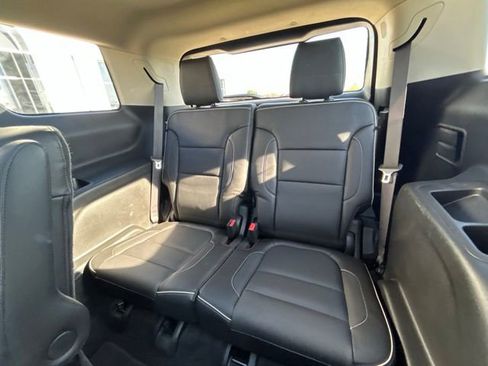 Used 2019 GMC Acadia Denali w/ Technology Package FWD image 36