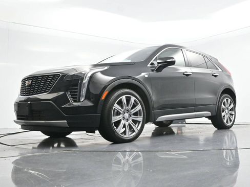 Certified 2022 Cadillac XT4 Premium Luxury w/ Enhanced Visibility Package AWD/4WD image 46
