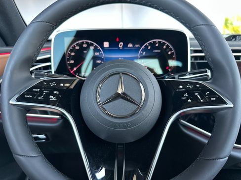 Used 2025 Mercedes-Benz E 350 Sedan image 26