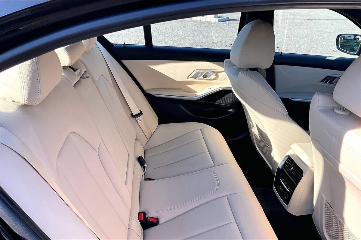 Used 2020 BMW 330i xDrive Sedan w/ Premium Package AWD/4WD image 11