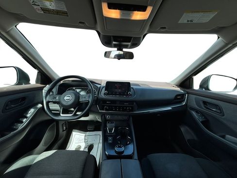 Used 2022 Nissan Rogue S image 17